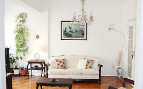 Pineapples SL302 - Aconchegante apartamento à uma quadra da praia de Copacabana